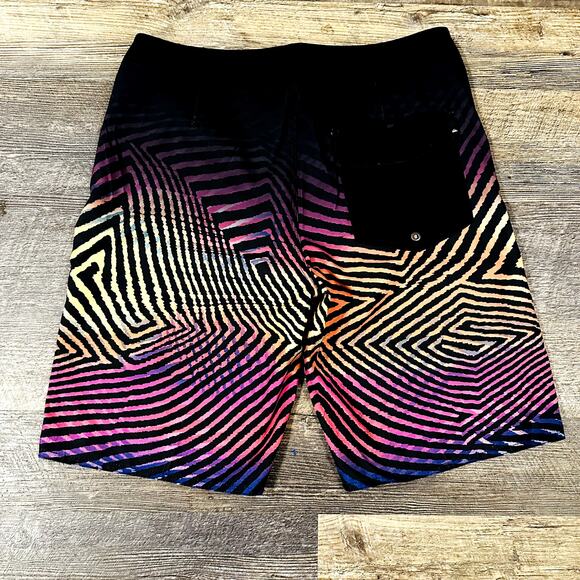 Quiksilver Mens Black Stripe Water Repellent Swim Board shorts Sz 30 NWT - Picture 2 of 5